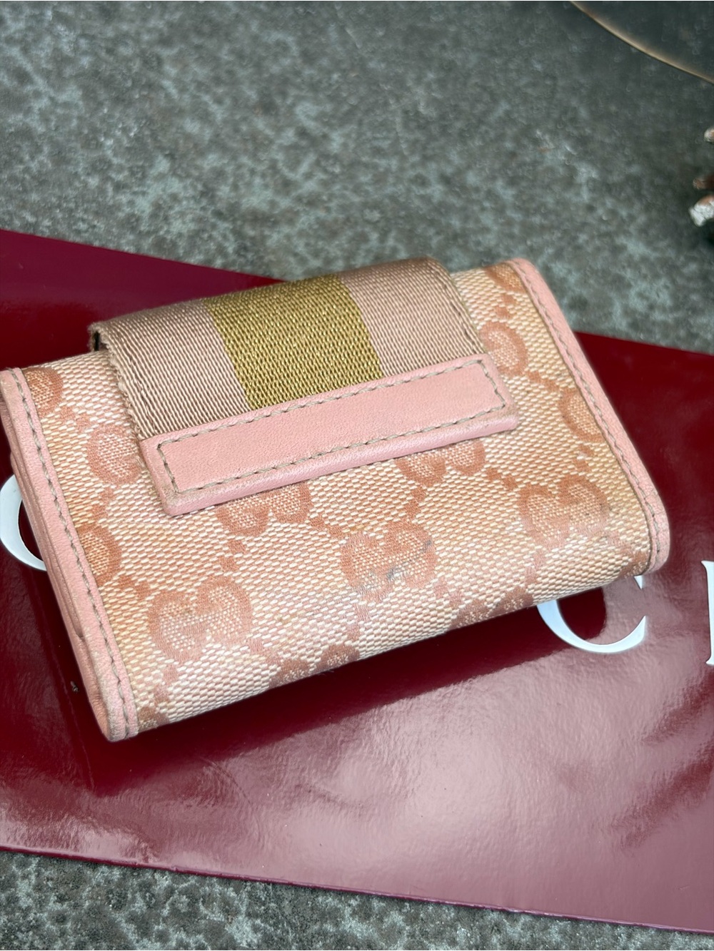 Gucci Pink GG Canvas Key Holder - Picture 3 of 10